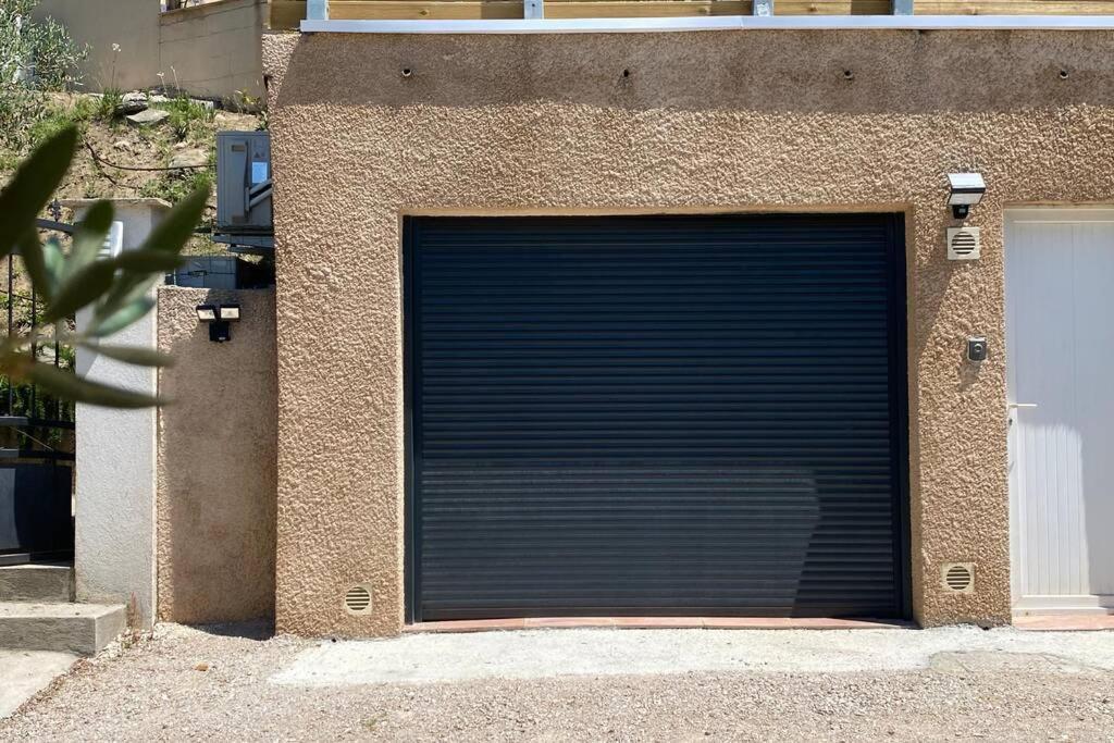 Studio Collobrieres Vue Sur Village Exterior photo