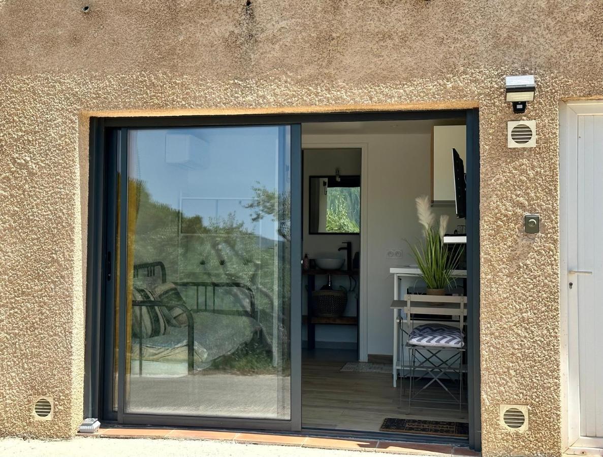 Studio Collobrieres Vue Sur Village Exterior photo